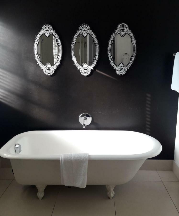 Dunkeld Manor Hotel โจฮันเนสเบิร์ก ภายนอก รูปภาพ